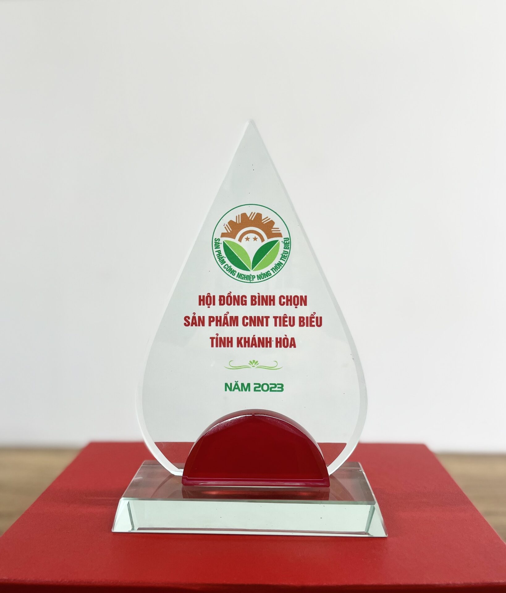 Lễ công bố và tôn vinh sản phẩm CNNT tiêu biểu tỉnh Khánh Hoà | Virota Cafe