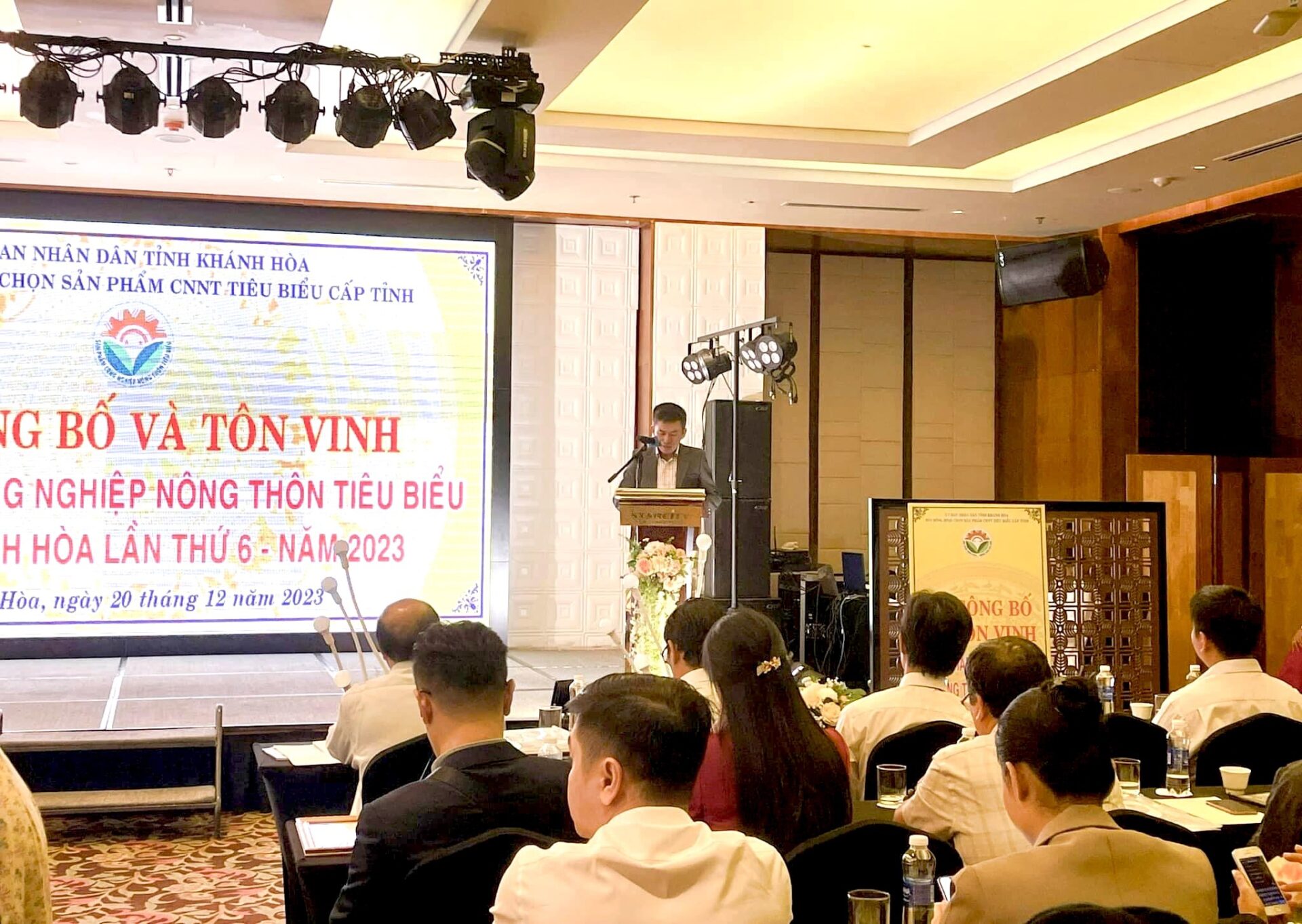 Lễ công bố và tôn vinh sản phẩm CNNT tiêu biểu tỉnh Khánh Hoà | Virota Cafe